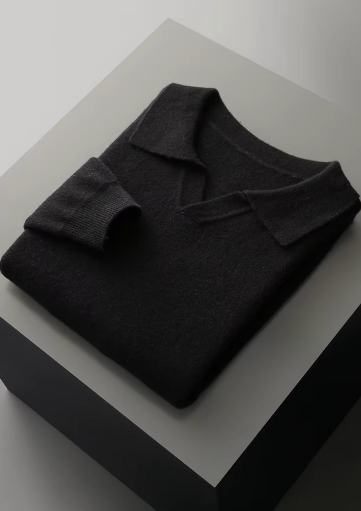 Ribbed Wool Buttonless Polo