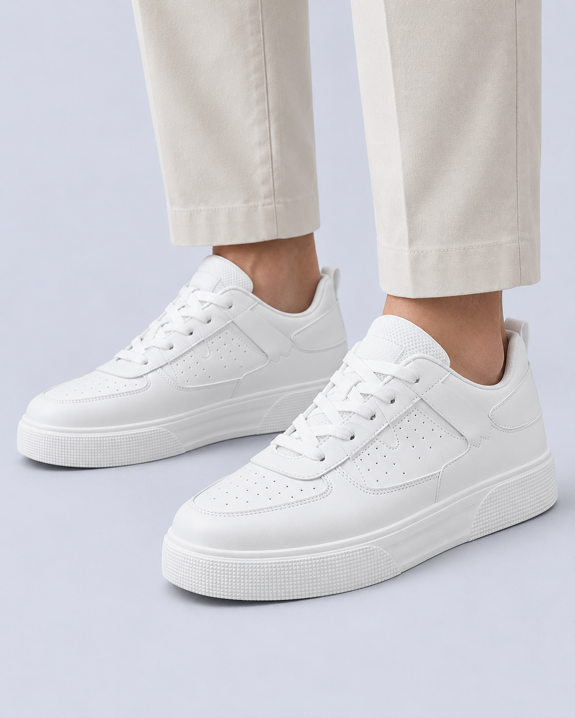 Men's Lightweight Lace-Up Trainers with Perforated Toe