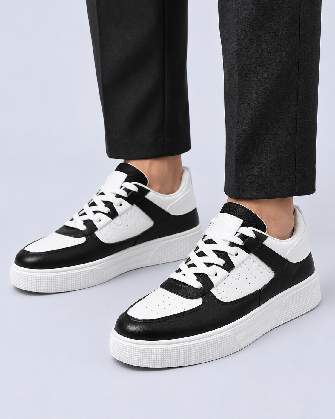 Men's Lightweight Lace-Up Trainers with Perforated Toe